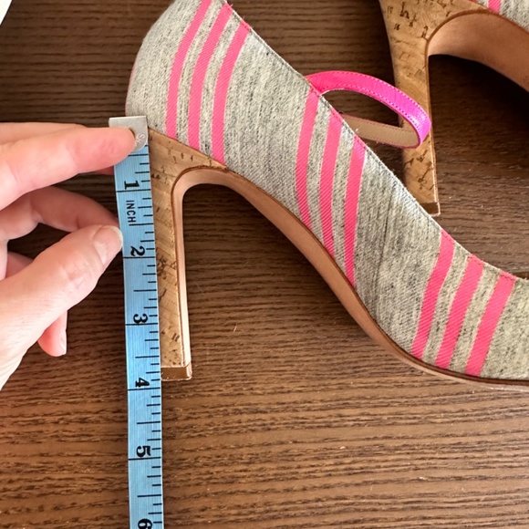 Manolo Blahnik - Picture 7 of 7